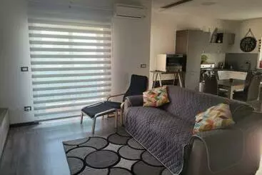 ツーリストアパートメント Timpa House Alle Pendici Dell Etna