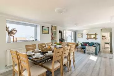 ツーリストアパートメント Luxury Family Beachside Home Inc Hot Tub & Parking