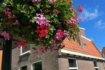 Turistihuoneistot Vakantiehuis In Het Hart Van Medemblik