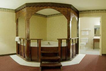 בית מלון כפרי Americas Best Value Inn & Suites Mt. Pleasant