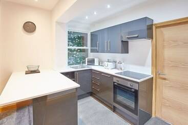 شقق خاصة سياحية Host & Stay   Knight Retreat