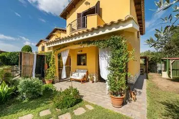 Vakantie-appartementen Villa Ginny E Clari