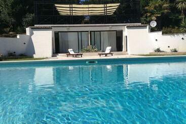 Apartamenty turystyczne Rome Villa Swimming Pool