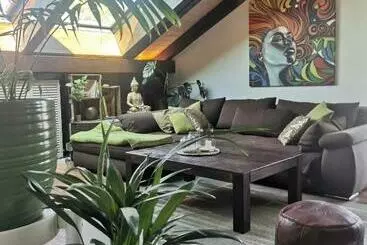 Vakantie-appartementen Grüne Lichtreiche Wohnung Mit Dachterasse