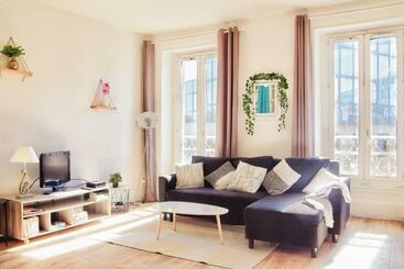 Apartamenty turystyczne Appartement Centre Ville De Valence Face à La Gare