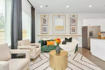 ツーリストアパートメント Emerald Palace   New, Modern 3br Townhome Close To Downtown, Nrg, Med Ctr