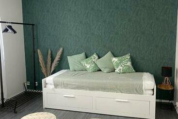 Apartamente turistice Le Petit Canal De Bourgogne : Joli Studio Au Centre Dijonnais