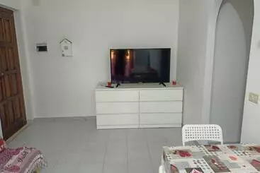 Turistihuoneistot Appartamento Di 70mq Arredato A 600m Dal Mare