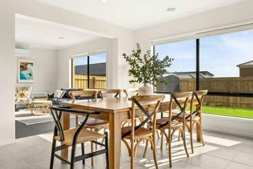 דירות לתיירים Elsa Remo Stylish Ultra Modern