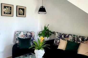 ツーリストアパートメント Casa Clemen