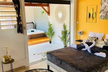 ツーリストアパートメント Obuncoeur