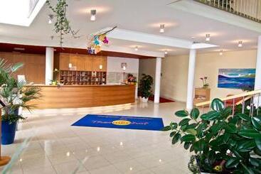Отель Thermenhof Lutzmannsburg   Inklusive Thermeneintritt