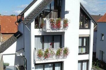 דירות לתיירים Grosse Ferienwohnung Ueber 2 Etagen Bei Frankfurt