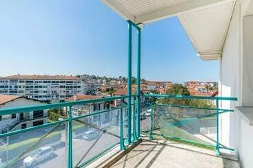 ツーリストアパートメント Appartement Ciboure, 3 Pièces, 4 Personnes   Fr 1 239 1053