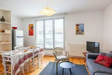 Turistihuoneistot Charmant Appartement Au Centre Ville De Saint Jean De Luz, Plage Et Commerces à Proximité   Fr 1 4 6