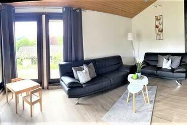 ツーリストアパートメント Sauerländer Henne Lütt