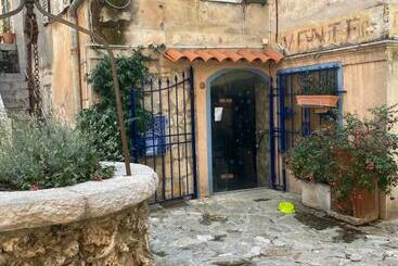 شقق خاصة سياحية Trophée D Auguste