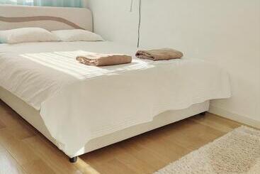 آپارتمان‌های توریست‌ها A Blok1 New Belgrade