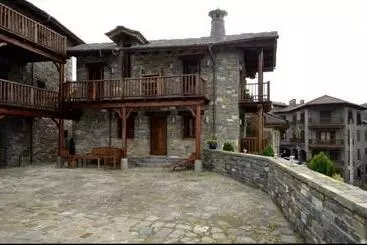 Apartamente turistice La Borda De Santa Barbara Casa Unica Con Piscina