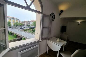 ツーリストアパートメント Perpignan Centre Ville Studio Quai Vauban