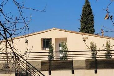 Жильё для туристов Villa L Abaguie Charmant Logement Au Calme Entre Mer Et Montagne