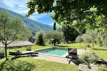 Turist apartmanları Charmant Logement Avec Piscine