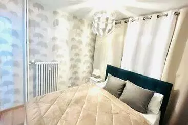 Turist apartmanları Appartement à 2 Minutes De Genève   Annemasse