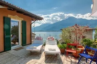 ツーリストアパートメント My Holiday  Lake House La Gemma