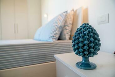 דירות לתיירים Dimore Capirro Charming Family House