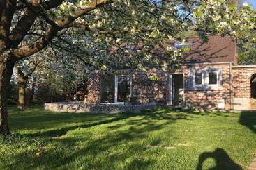 ツーリストアパートメント Maisonnette Les Garages