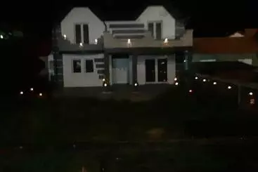 Turistihuoneistot Vila City