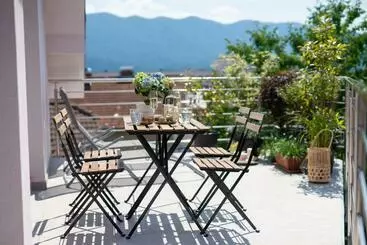 آپارتمان‌های توریست‌ها Villa Cerkniško Jezero
