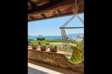 Apartamenty turystyczne Appartamento   Villaggio Terrata  Golfo Aranci