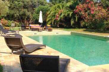 فندق Riad Des Vignes