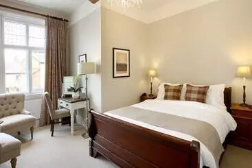 Отель The Five Arrows