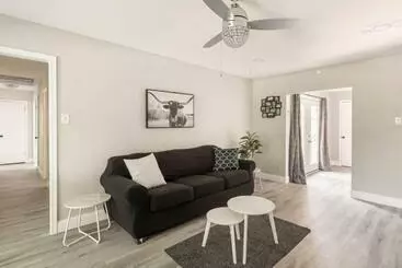 Turistihuoneistot 4 Bed 3 Bath House, Spacious, Smart Tvs In All Rooms, Whole House To Yourself