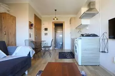 آپارتمان‌های توریست‌ها Studio Flat With Shared Pool Near Sabiha Gokcen