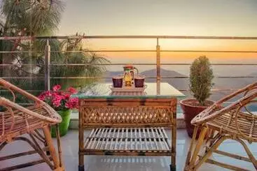 ツーリストアパートメント Himalyan Basera I Pvt Balcony I Serviced Apt I By Exotic Stays