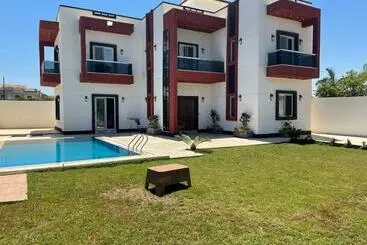 Pisos turísticos Vilaria King Mariot Fully Air Conditioned Villa فيلاريا كنج مريوط فيلا مكيفه بالكامل