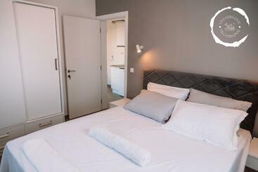 Pisos turísticos Villa Djelovic