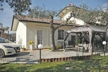 ツーリストアパートメント Casa In Campagna A Tre Chilometri Dal Mare Con Parcheggio Privato