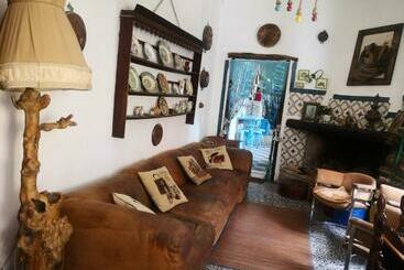 דירות לתיירים Isabel S House