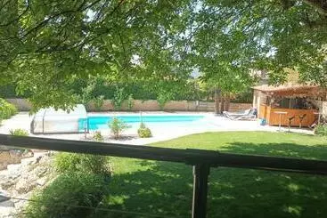 Aamiaismajoitus (B&B) Les Dodos De Rose