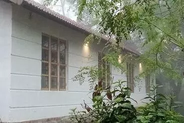 Bed and Breakfast River View Guest Rooms