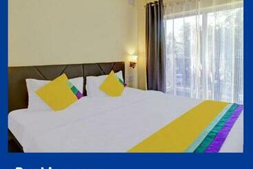 Blue Door Hotel Morjim