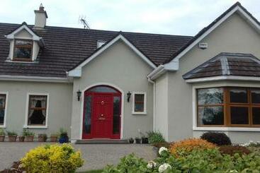 Rossmore Bed And Breakfast