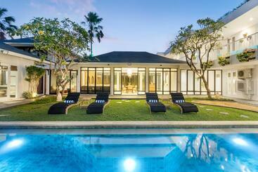 تختخواب و صبحانه Villa Iluka By Soobali