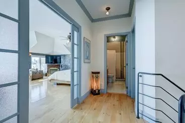 Apartamente turistice Chalet Chaleureux Sur Le Bord De Leau Naviguable