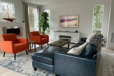 Turist apartmanları Entire Home Close To Boa Stadium & City