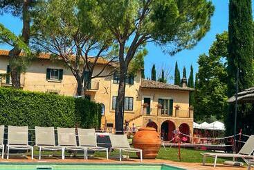 민박 Mapepa Village Apartments